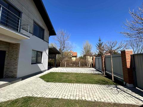 будинок за адресою Центральна