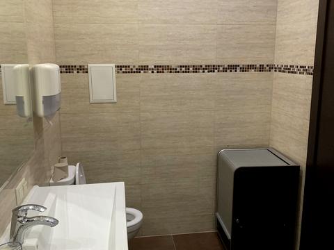 комерційна за адресою Саксаганського вул., 121