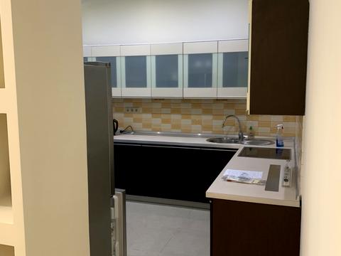 комерційна за адресою Саксаганського вул., 121