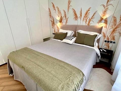 квартира за адресою Салютна вул., (Будинок 02301-02303)