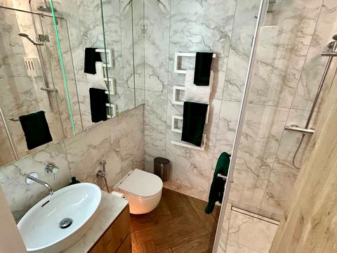 квартира за адресою Салютна вул., (Будинок 02301-02303)