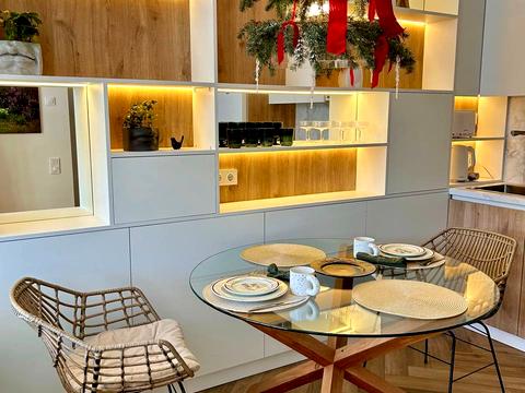 квартира за адресою Салютна вул., (Будинок 02301-02303)