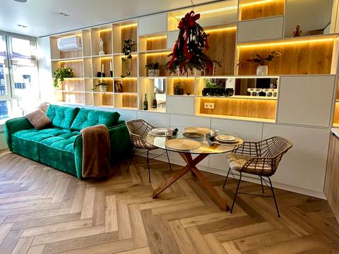 квартира за адресою Салютна вул., (Будинок 02301-02303)