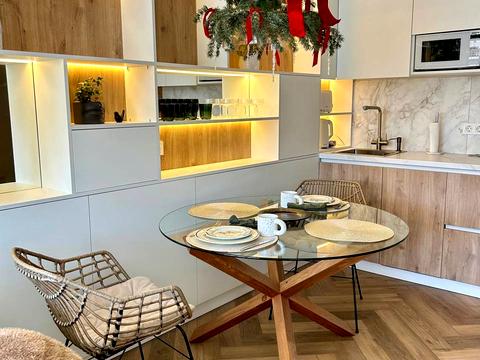 квартира за адресою Салютна вул., (Будинок 02301-02303)