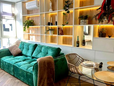 квартира за адресою Салютна вул., (Будинок 02301-02303)