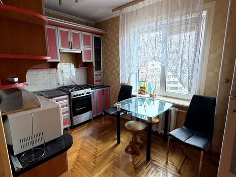 квартира за адресою Шкільна вул. (Героїв Сталінграда), 50