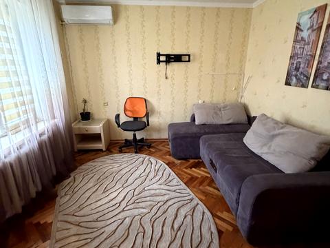 квартира за адресою Шкільна вул. (Героїв Сталінграда), 50