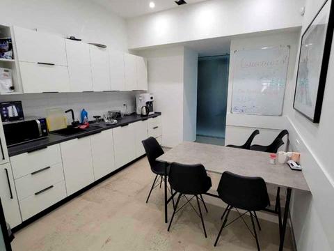 комерційна за адресою Велика Васильківська вул. (Червоноармійська), 1/13