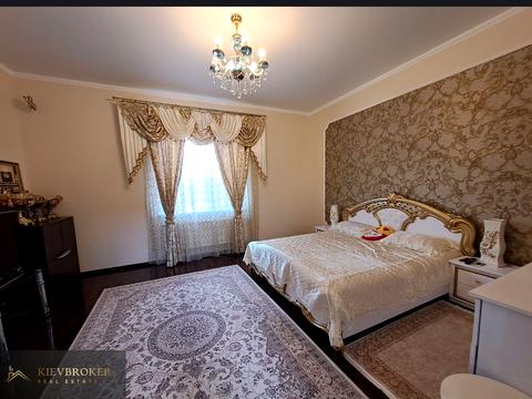 будинок за адресою Центральна вул.