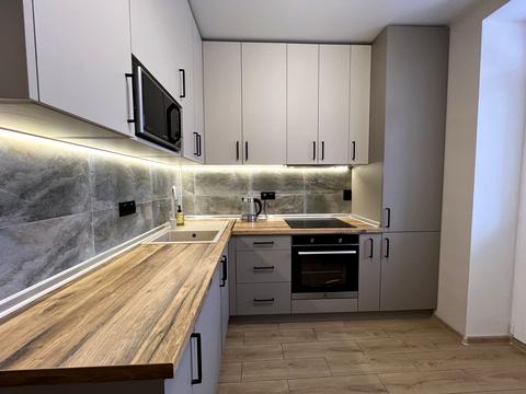 квартира за адресою Боголюбова вул., 33