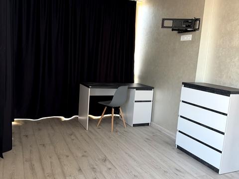 квартира за адресою Олега Мудрака вул. (Генерала Наумова), 1-Б