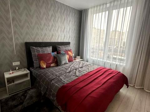 квартира за адресою Космічна вул., 5