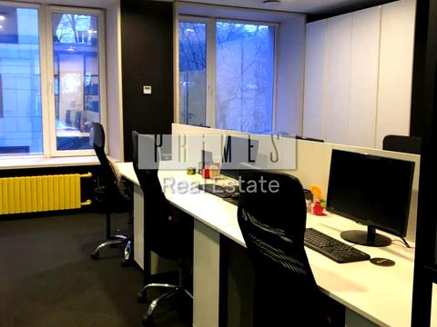 комерційна за адресою Київ, Болсуновська вул. (Сергія Струтинського), 8