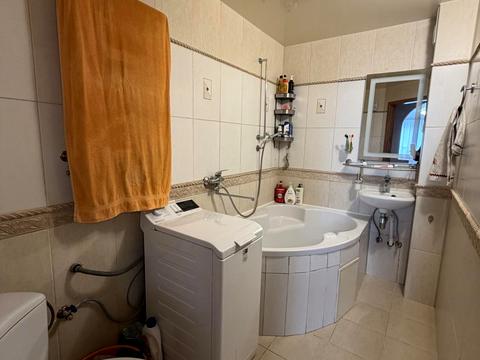 квартира за адресою Вишнева вул., 16