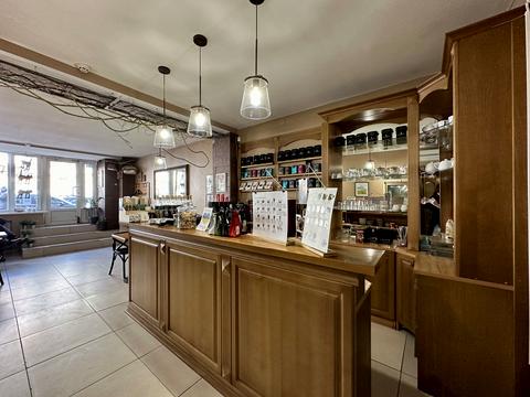 комерційна за адресою Ярославська вул., 6