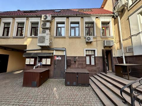 комерційна за адресою Ярославська вул., 6