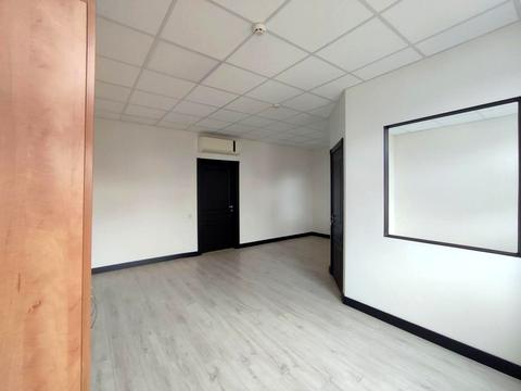 комерційна за адресою Спаська вул., 5