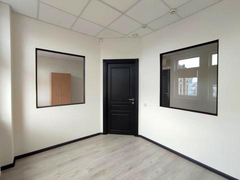 комерційна за адресою Спаська вул., 5