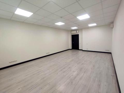 комерційна за адресою Спаська вул., 5