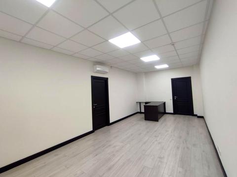 комерційна за адресою Спаська вул., 5