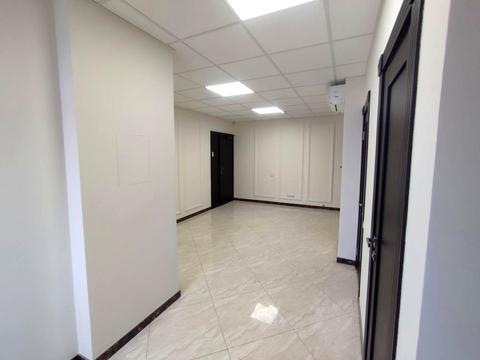 комерційна за адресою Спаська вул., 5