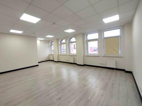 комерційна за адресою Спаська вул., 5