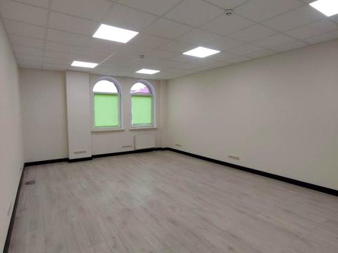 комерційна за адресою Спаська вул., 5