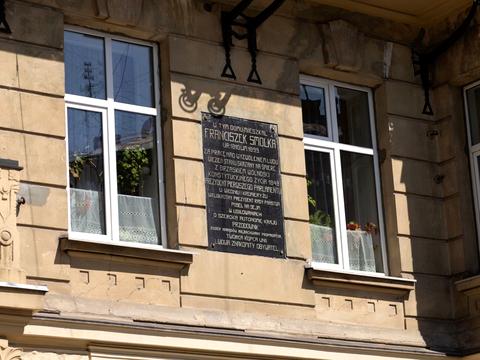 квартира по адресу Генерала Петра Григоренко пл. (Перемоги), 4