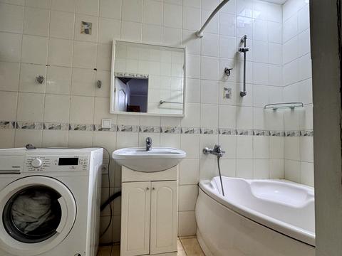 квартира за адресою Івана та Юрія Лип вул. (Гайдара), 58