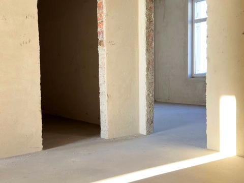 будинок за адресою Коновальця, 48