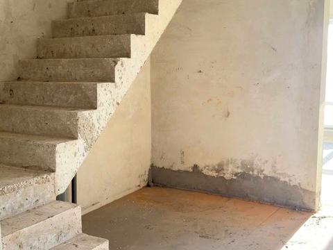 будинок за адресою Коновальця, 48