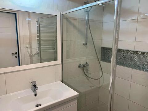 квартира за адресою Рея Бредбері вул., 2