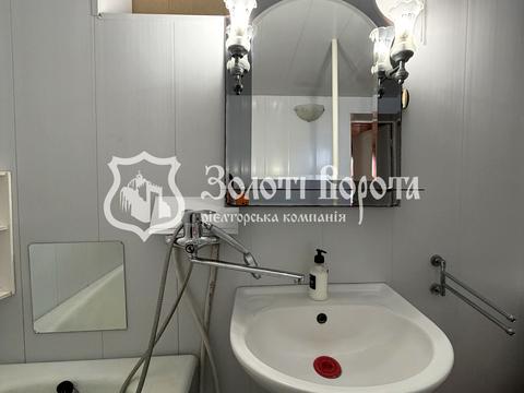 будинок за адресою Леоніда Каденюка вул., 21