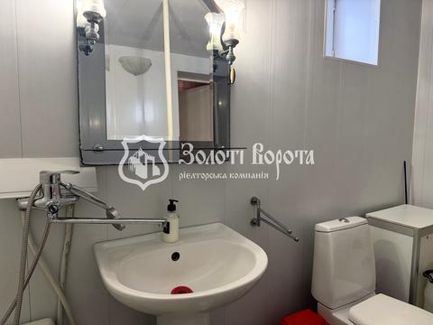 будинок за адресою Леоніда Каденюка вул., 21