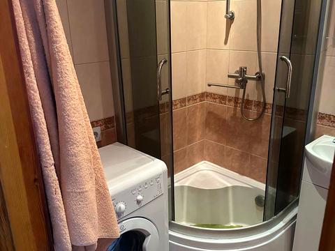 квартира за адресою Леоніда Каденюка просп. (Юрія Гагаріна), 9