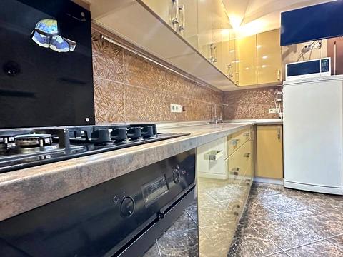 квартира за адресою Незалежності бульв. (50 років Жовтня), 11