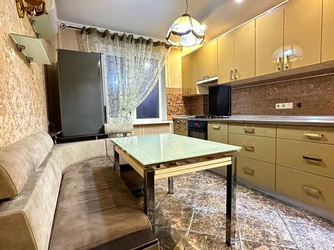 квартира за адресою Незалежності бульв. (50 років Жовтня), 11