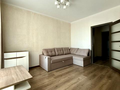 квартира за адресою Сім'ї Кульженків вул. (Петра Дегтяренка), 37