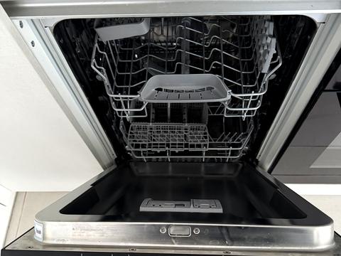 квартира за адресою Сім'ї Кульженків вул. (Петра Дегтяренка), 37