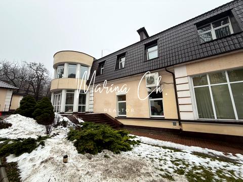 комерційна за адресою Володимира Моссаковського вул. (Клари Цеткін), 1-А