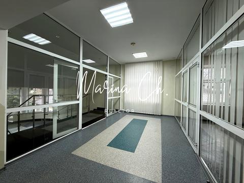 коммерческая по адресу Владимира Моссаковского ул. (Клари Цеткін), 1-А