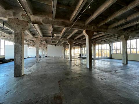 комерційна за адресою Ольгерда Бочковського вул., 1