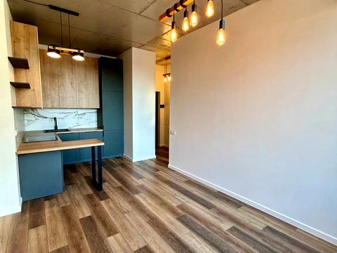 квартира за адресою Салютна вул., (Будинок 02301-02303)