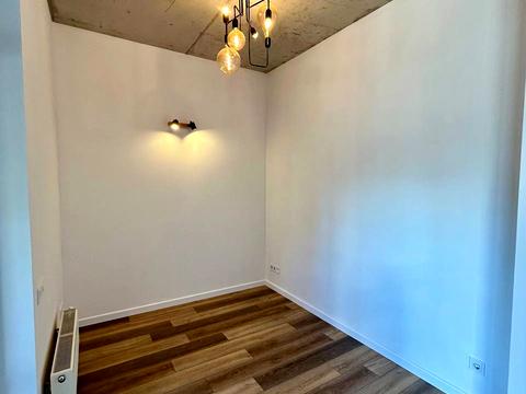 квартира за адресою Салютна вул., (Будинок 02301-02303)