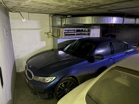 паркомісце за адресою Січових Стрільців вул. (Артема), 52а