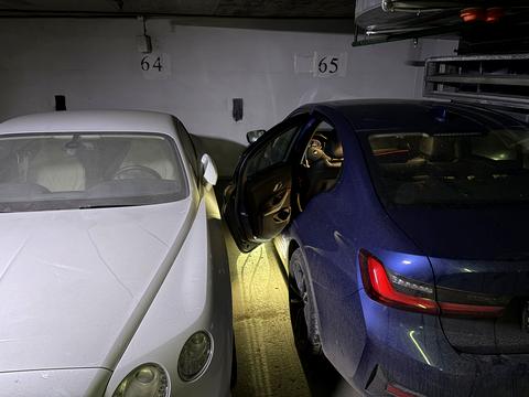 паркомісце за адресою Січових Стрільців вул. (Артема), 52а