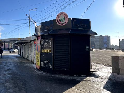 комерційна за адресою Ревуцького вул., 37