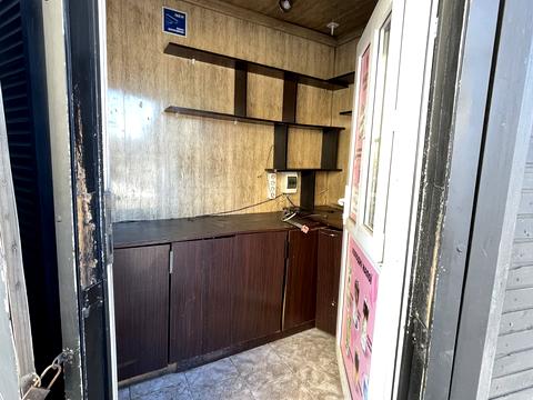 комерційна за адресою Ревуцького вул., 37