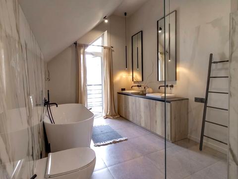 дом по адресу Евгения Коновальца ул., 49