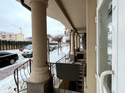 комерційна за адресою Боголюбова вул., 38